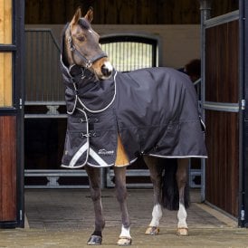 Shires Highlander Plus 200 Turnout Rug & Neck Set - Black